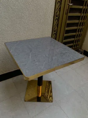 طاولات استعمال قليل جدا وعدد ممتاز