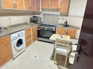 سكن شباب هادي ونظيف بجوار الميغا مول