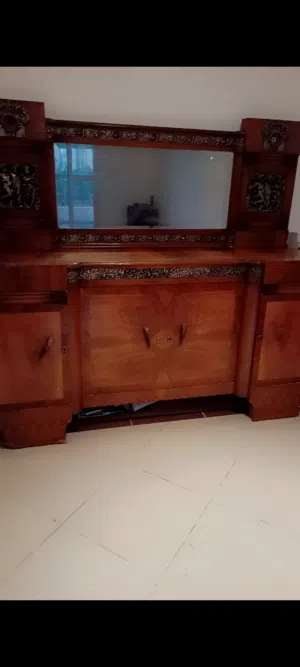 بوفيه انتيك للبيع
