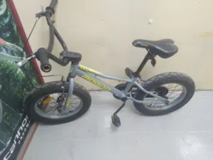 BMX kids stunt freestyle bike 16in wheel in good condition for sale