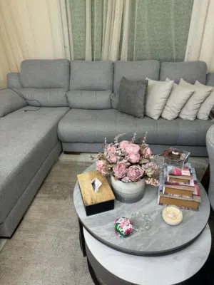 كورنر من سنترو و طاولة سفرة وطاولات