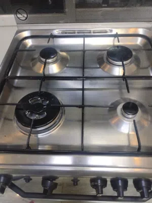 لعشاق التميز طباخ غاز انديست ايطالي ماركة ممتازه 4عيون منهم واحد كبيره نفس ال 5
