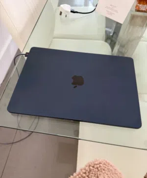 Mac book air 13 inch 16 gb m4 512gb جديد ما استعمل الا شهر في كرتونه