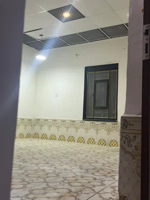 200 m2 3 Bedrooms Townhouse for Rent in Basra Abu Al-Khaseeb