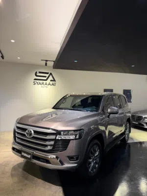 Land Cruiser GXR V6 4.0