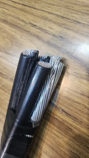 كيبلات نوكيا وكابلات بجميع انواعها متوفره لدى محلات المصدر للكهرباء والطاقه