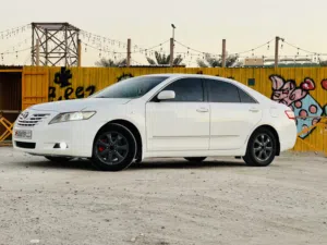 Toyota Camry 2007 2.4 Glx full option 2nd owner white colour good condition