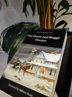 كتب للبيع بسعر حرق ونادر The Horse and Buggy Doctor The Israel Lobby and U.S.A Foreign Policy