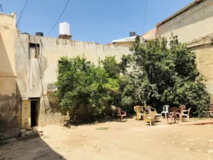 بيع محلات ومنزل