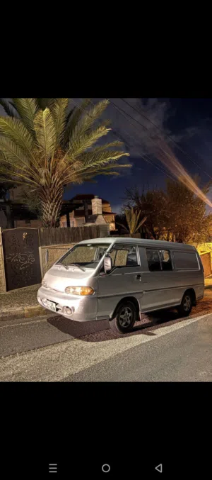 باص هونداي H100