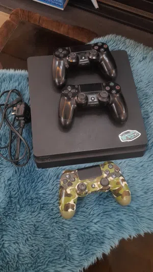 play station 4 slim للبيع