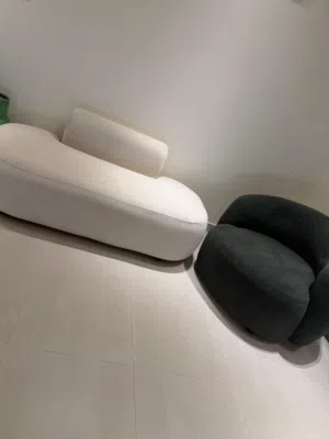 كنباي مفرد ووحده مجوز للبيع مع طاولة وسط