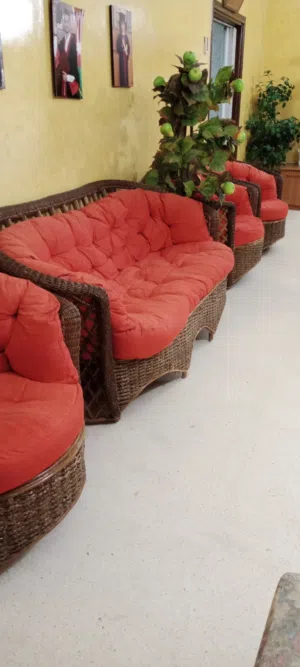 طقم كنب خامه ثقيله للبيع بسعر مغري