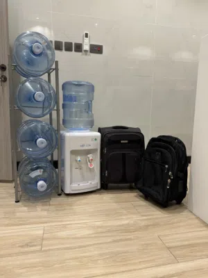 ثلاجة ماء شب جديدة مع ملحقاتها