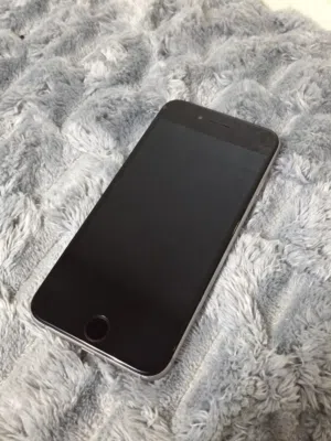 Apple iPhone 6S 16 GB in Hebron