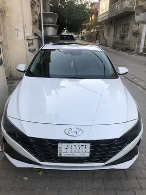 Hyundai . Elantra . 20221