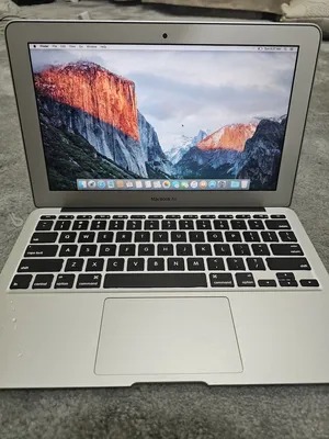 Macbook Air 15 model 11 inch .