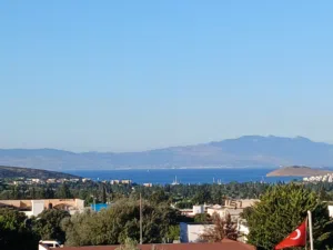 Panoramik deniz manzaralı daire