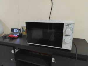 ميكرويڤ نظيف جدا Microwave Oven