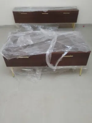 طاولة تلفزيون + طاولة وسط جداد بس ما ناسبوني مع الغرفه الي بدو يبخس فيهم ما يبعث عشان انا ما ستعملته