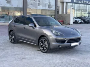 Porsche Cayenne S 2012 (Grey)