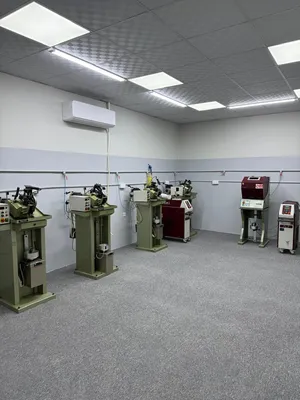 2450 ft² . Landlord1