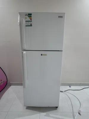 ثلاجه للبيع