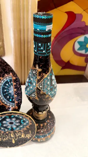 3 قطع تحف مطرزه للبيع