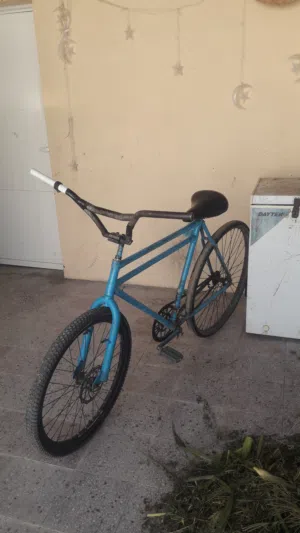 للبيع سيكل تخميس أو للبدل مع ياباني وله بوجيرات عادي