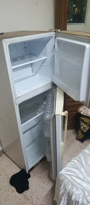 ثلاجه سامسونج 16 قدم شغاله ميه بلميه ولا غلطه للبيع بسبب التبديل فقط إستعمال خفيف جدا