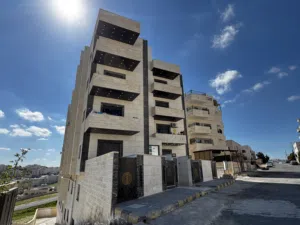 200 m2 3 Bedrooms Apartments for Sale in Amman Tabarboor