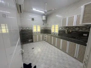 250 m2 4 Bedrooms Apartments for Rent in Muscat Al-Hail