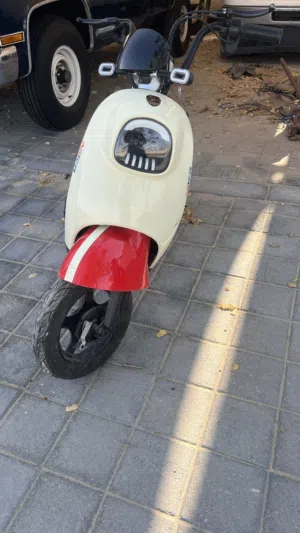 سكوتر كوزي للبيع ما يشتكي من اي شي بس مافي حساب