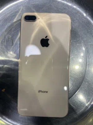 ايفون 8 بلس