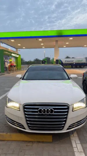 (( very clean )) Full option .. للبيع Audi A8L 2012 For sale