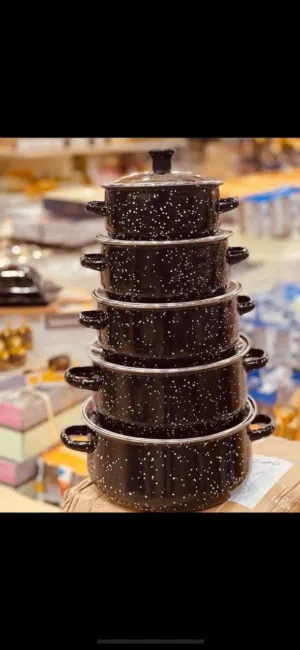 متوفر عندي طقم طناجر مطلي جرانيت *5 قطع*  بدي ابيعو بسعر حرق والتوصيل متوفر بتحبي ثبت طلبك وتكسبي ال