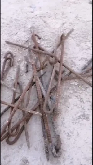 اوتاد مختلف الأحجام للخيام و غيره