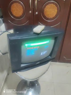 تلفزيون قديم JVC الأصلي شغال