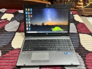 حاسبة لابتوب للبيع نظافته 90% اوربية مواصفاته حلوه