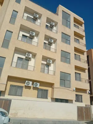5+ floors . 1600 m2 . Landlord0
