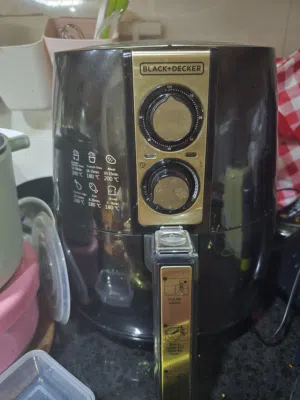just like new black and decker airfryer for sale
