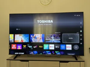 للبيع تلفزيون توشيبا 75 بوصة موديل 75C350NW شاشة كبيرة 4K Ultra HD مع صورة واضحة وألوان ممتازة