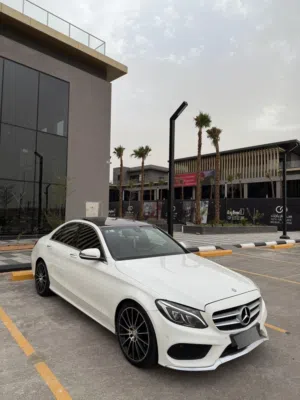 مرسيدس C200 2016 المكينة والقير على الشرط، لا يوجد أي أعطال أو ملاحظات ،السياره بحالة الوكالة