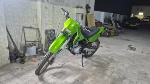 للبيع دراجه Kawasaki klx
