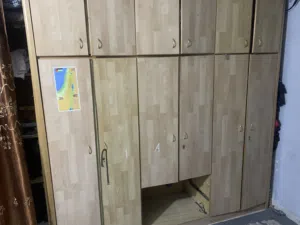 خزانه استعمال خفيف جدا شبه جديدا
