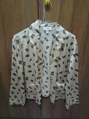 authentic brands shirts ,dresses and much more for 1 to 3 JD only