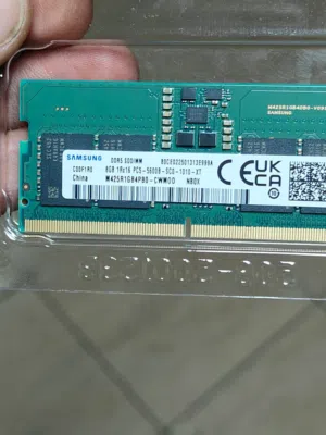 رام سامسونج 8GB استخدام خفيف للبيع او للبدل ع رام 16GB