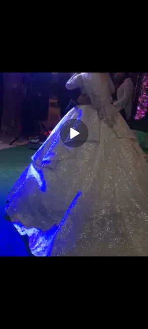 بدلة عرس للبيع بسعر مغري
