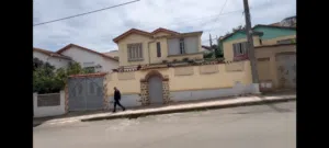 270 m2 More than 6 bedrooms Villa for Sale in Algeria Other