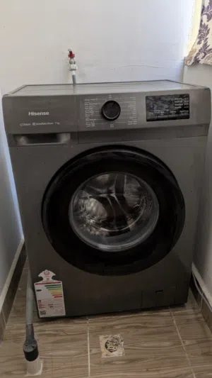Hisense Washing machine 7kg drum. only 6 months old